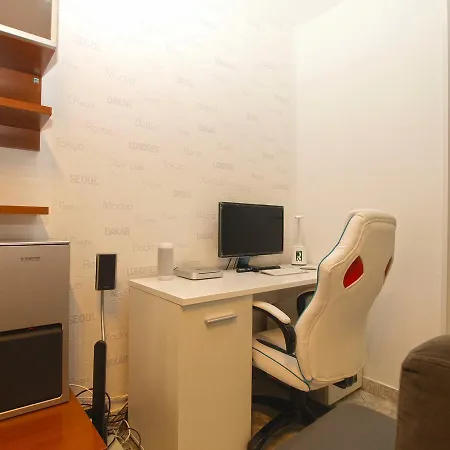 Slavka 1155 דירה