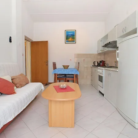 Slavka 1155 Apartment