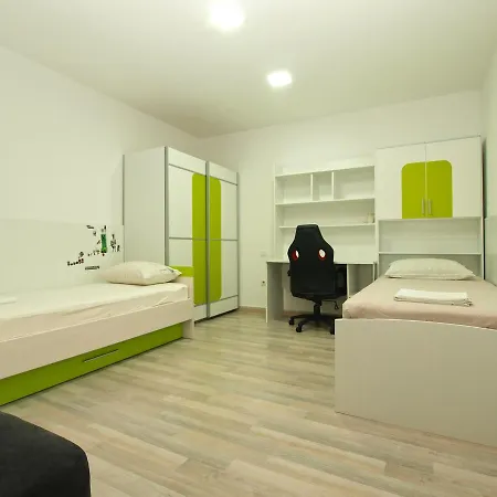 Slavka 1155 Apartment