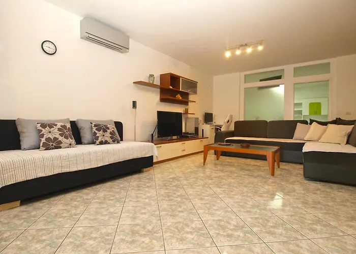 Slavka 1155 Apartman *