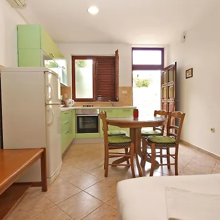 Slavka 1155 Apartman *