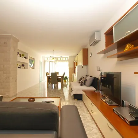 Slavka 1155 Apartman *