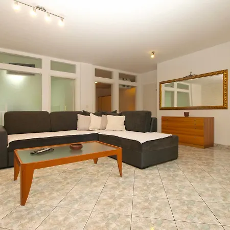 Apartman Slavka 1155 *